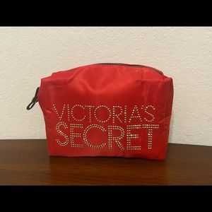 Victoria’s Secret Make-Up Bag ✨